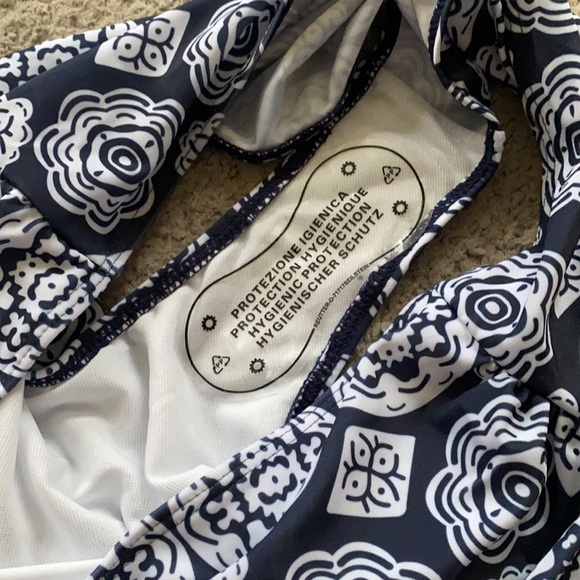 Bikini Size L - Picture 5 of 6